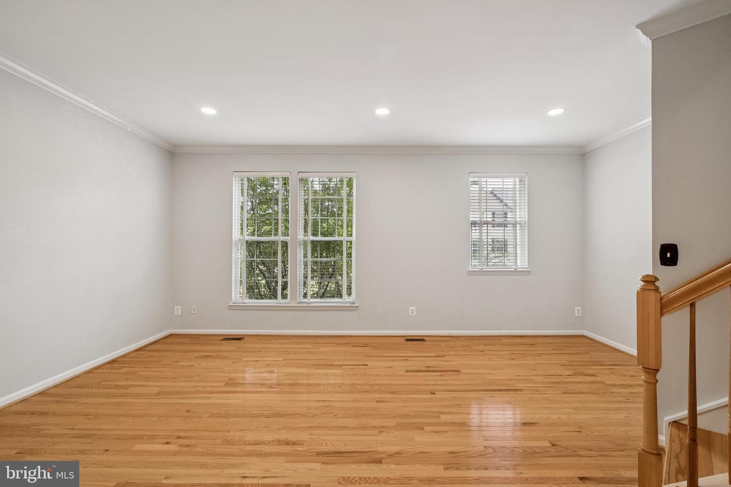 13683 SAINT JOHNS WOOD PL, HERNDON, Virginia 20171, 4 Bedrooms Bedrooms, ,3 BathroomsBathrooms,Residential,For sale,13683 SAINT JOHNS WOOD PL,VAFX2262084 MLS # VAFX2262084