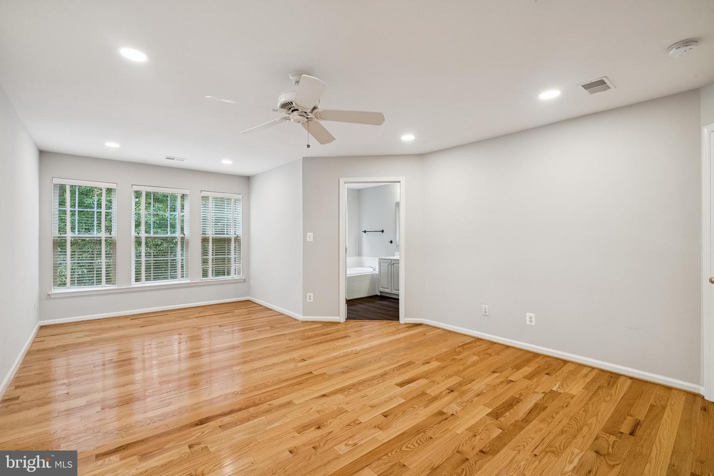 13683 SAINT JOHNS WOOD PL, HERNDON, Virginia 20171, 4 Bedrooms Bedrooms, ,3 BathroomsBathrooms,Residential,For sale,13683 SAINT JOHNS WOOD PL,VAFX2262084 MLS # VAFX2262084