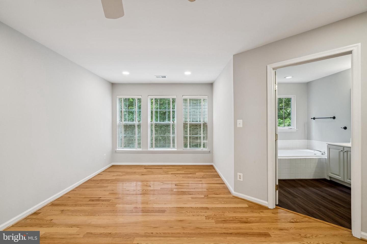 13683 SAINT JOHNS WOOD PL, HERNDON, Virginia 20171, 4 Bedrooms Bedrooms, ,3 BathroomsBathrooms,Residential,For sale,13683 SAINT JOHNS WOOD PL,VAFX2262084 MLS # VAFX2262084
