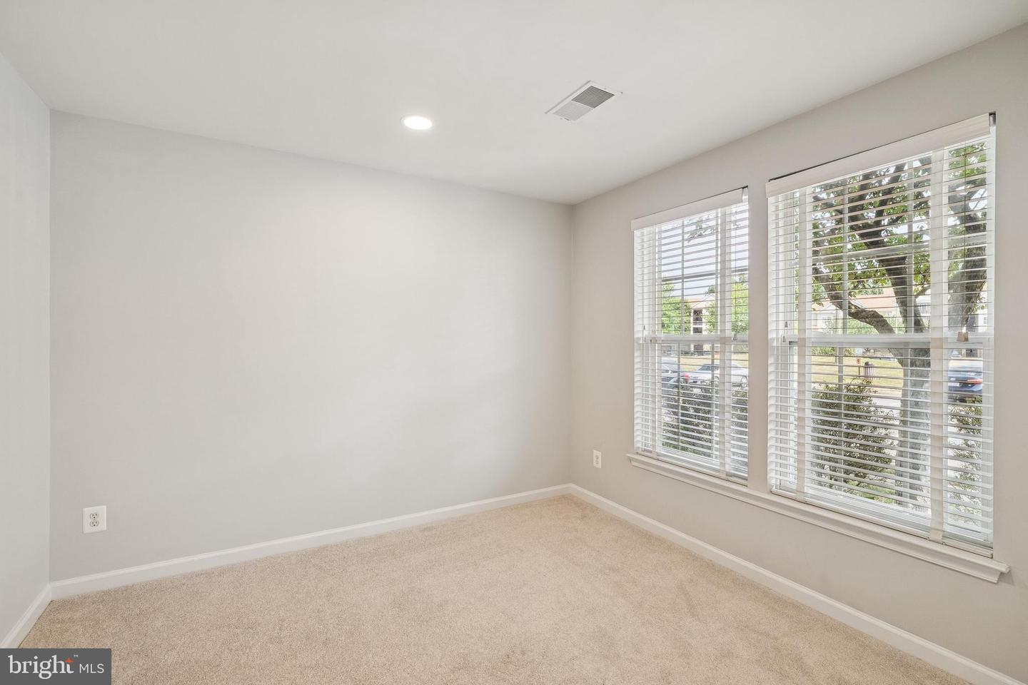 13683 SAINT JOHNS WOOD PL, HERNDON, Virginia 20171, 4 Bedrooms Bedrooms, ,3 BathroomsBathrooms,Residential,For sale,13683 SAINT JOHNS WOOD PL,VAFX2262084 MLS # VAFX2262084