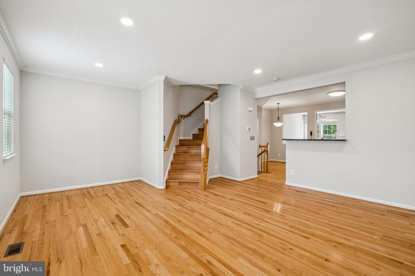 13683 SAINT JOHNS WOOD PL, HERNDON, Virginia 20171, 4 Bedrooms Bedrooms, ,3 BathroomsBathrooms,Residential,For sale,13683 SAINT JOHNS WOOD PL,VAFX2262084 MLS # VAFX2262084