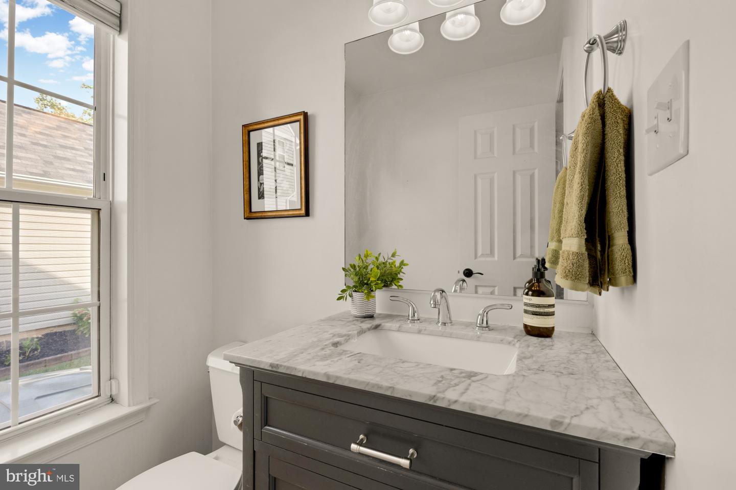 1725 DOUGLAS ST NE, WASHINGTON, District Of Columbia 20018, 3 Bedrooms Bedrooms, ,3 BathroomsBathrooms,Residential,For sale,1725 DOUGLAS ST NE,DCDC2215784 MLS # DCDC2215784