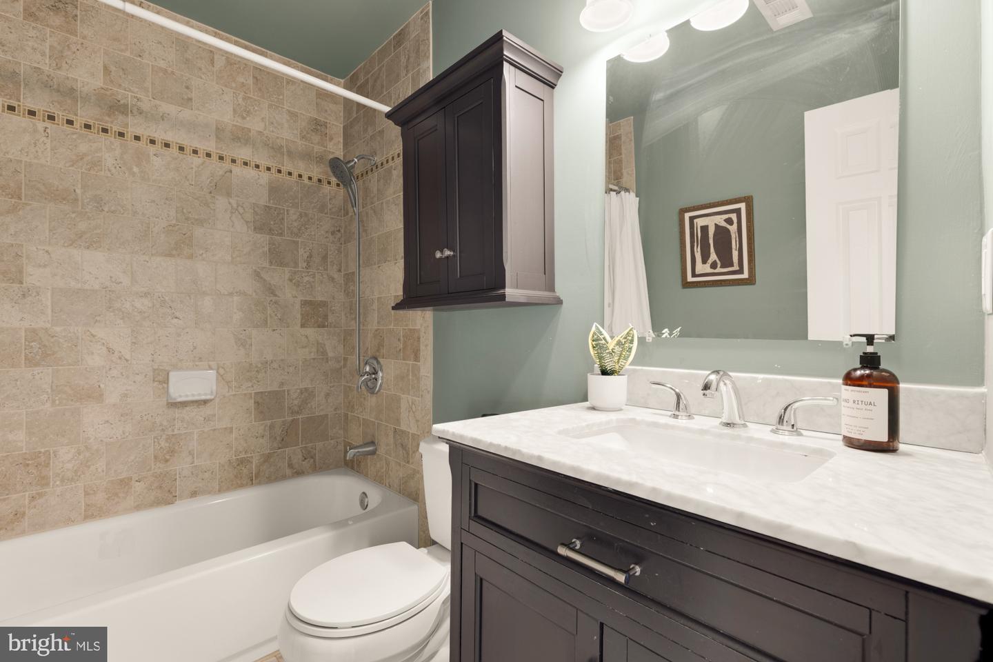 1725 DOUGLAS ST NE, WASHINGTON, District Of Columbia 20018, 3 Bedrooms Bedrooms, ,3 BathroomsBathrooms,Residential,For sale,1725 DOUGLAS ST NE,DCDC2215784 MLS # DCDC2215784