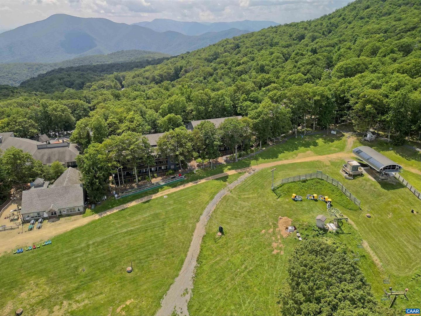233 TIMBERS CONDOS, WINTERGREEN RESORT, Virginia 22967, 1 Bedroom Bedrooms, ,1 BathroomBathrooms,Residential,For sale,233 TIMBERS CONDOS,668009 MLS # 668009