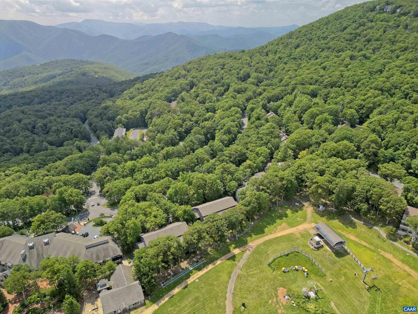 233 TIMBERS CONDOS, WINTERGREEN RESORT, Virginia 22967, 1 Bedroom Bedrooms, ,1 BathroomBathrooms,Residential,For sale,233 TIMBERS CONDOS,668009 MLS # 668009