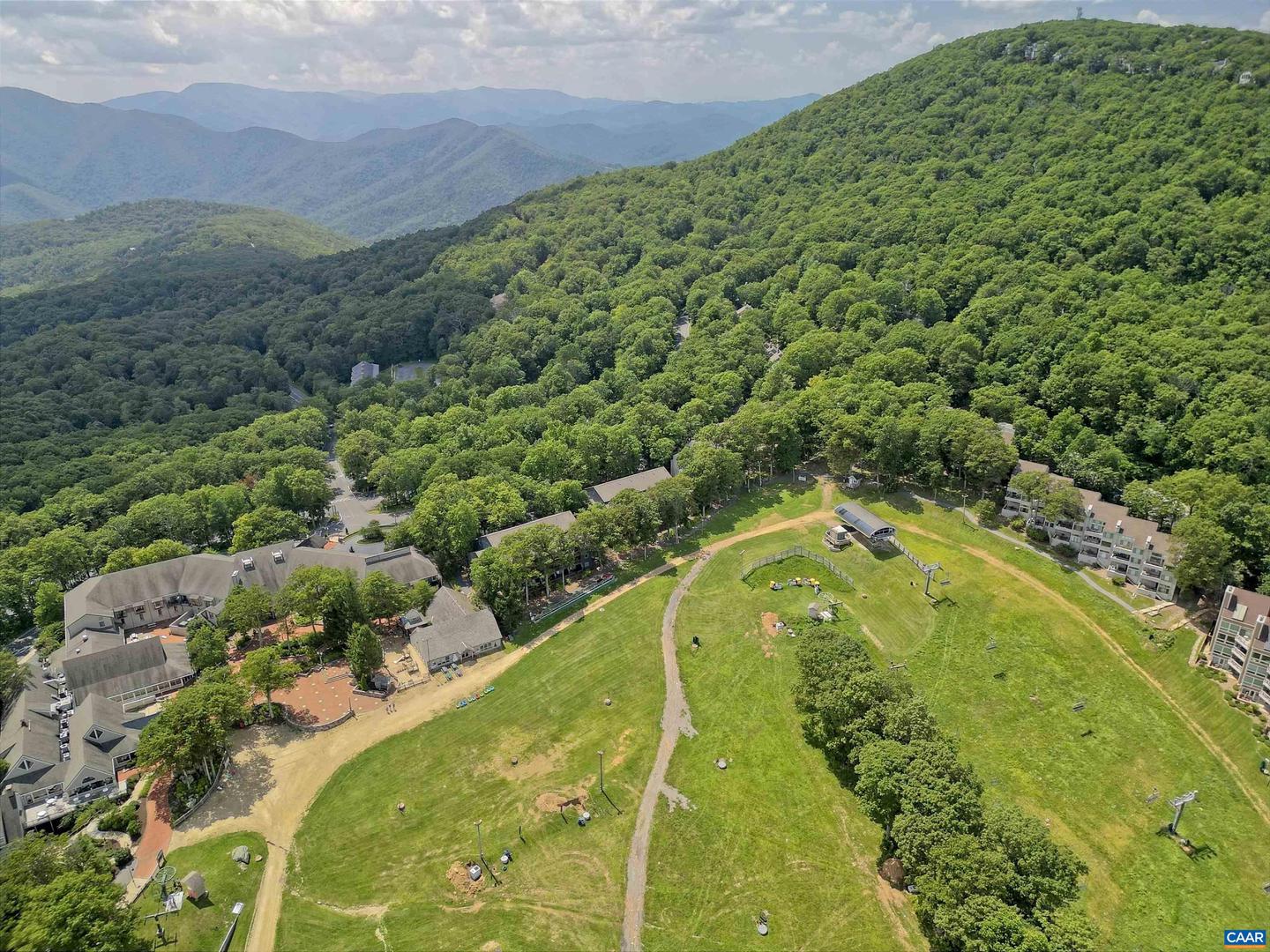233 TIMBERS CONDOS, WINTERGREEN RESORT, Virginia 22967, 1 Bedroom Bedrooms, ,1 BathroomBathrooms,Residential,For sale,233 TIMBERS CONDOS,668009 MLS # 668009