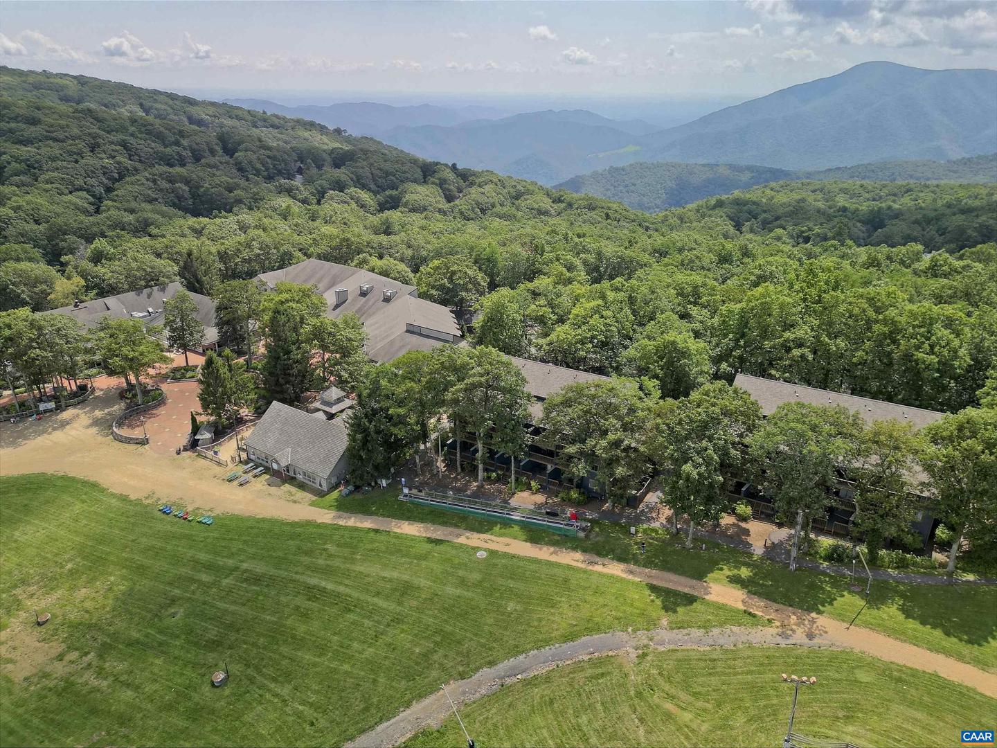 233 TIMBERS CONDOS, WINTERGREEN RESORT, Virginia 22967, 1 Bedroom Bedrooms, ,1 BathroomBathrooms,Residential,For sale,233 TIMBERS CONDOS,668009 MLS # 668009