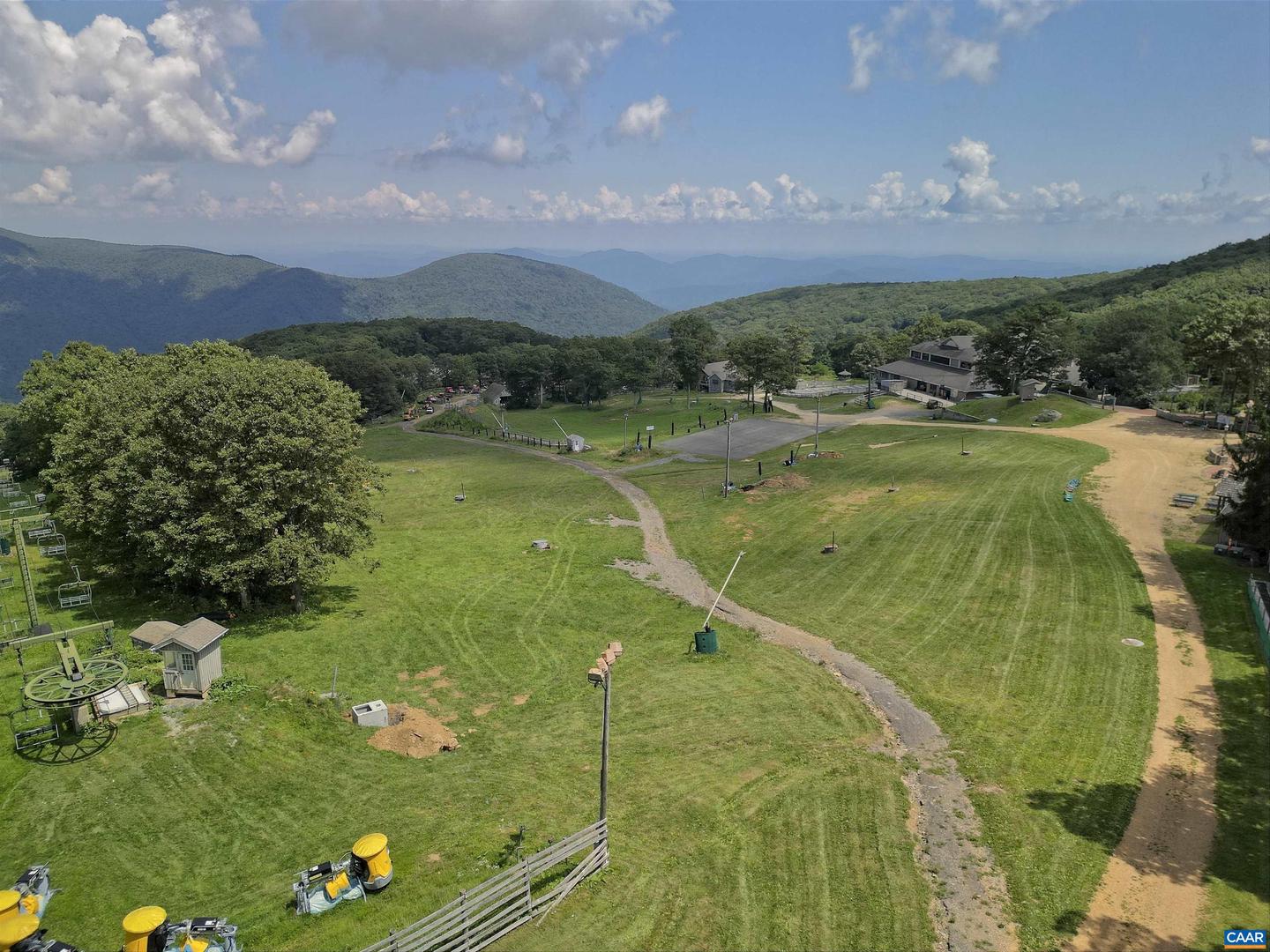 233 TIMBERS CONDOS, WINTERGREEN RESORT, Virginia 22967, 1 Bedroom Bedrooms, ,1 BathroomBathrooms,Residential,For sale,233 TIMBERS CONDOS,668009 MLS # 668009