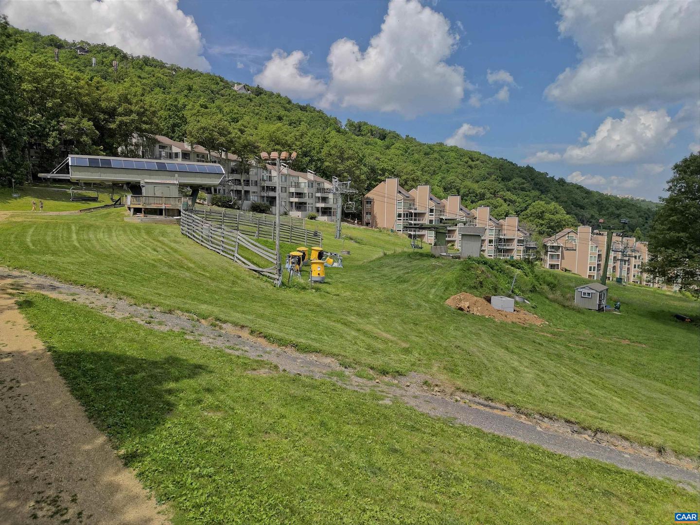 233 TIMBERS CONDOS, WINTERGREEN RESORT, Virginia 22967, 1 Bedroom Bedrooms, ,1 BathroomBathrooms,Residential,For sale,233 TIMBERS CONDOS,668009 MLS # 668009