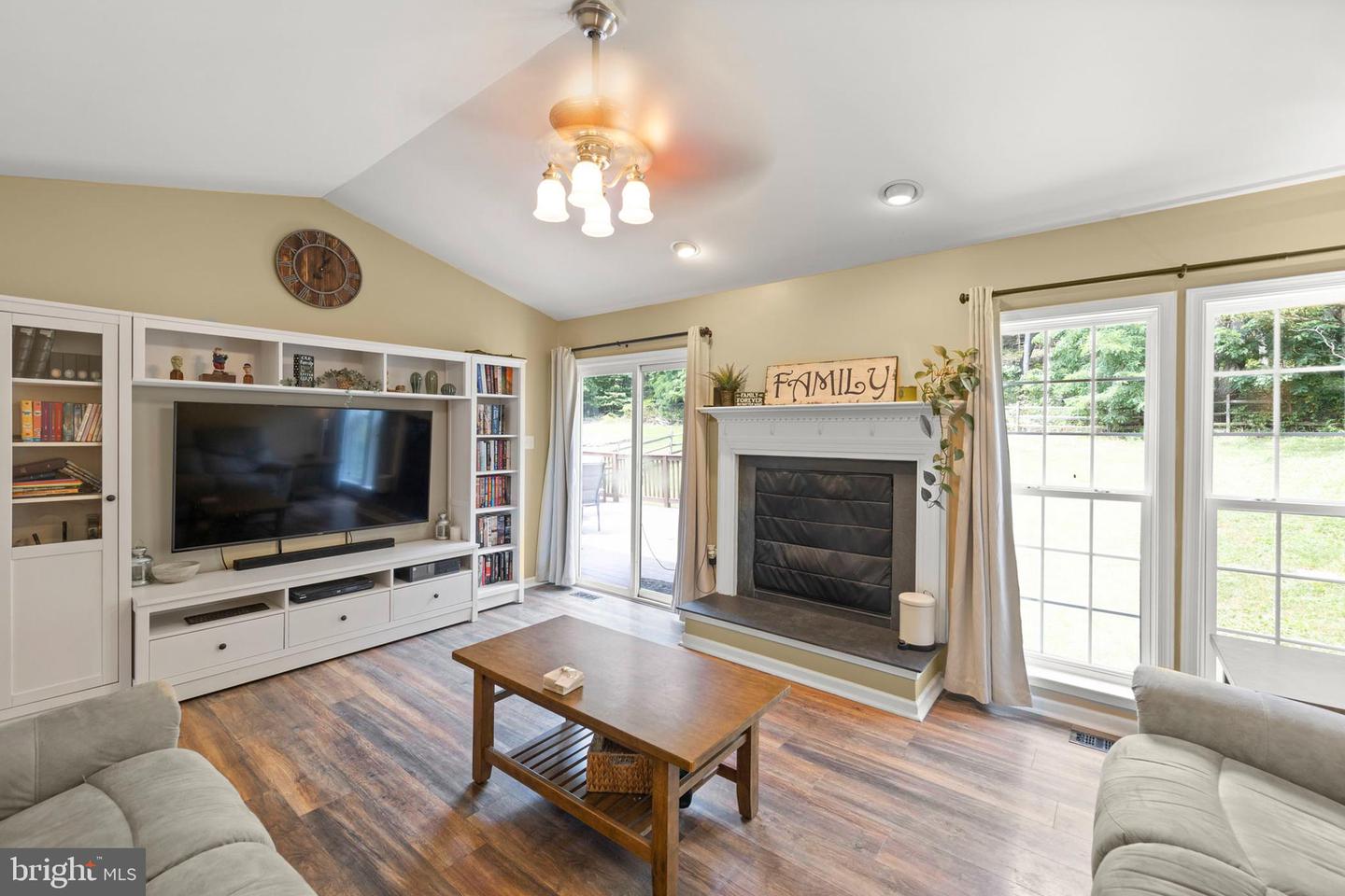 102 ELK, WINCHESTER, Virginia 22602, 4 Bedrooms Bedrooms, ,3 BathroomsBathrooms,Residential,For sale,102 ELK,VAFV2036242 MLS # VAFV2036242