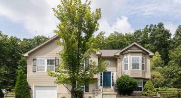 102 ELK, WINCHESTER, Virginia 22602, 4 Bedrooms Bedrooms, ,3 BathroomsBathrooms,Residential,For sale,102 ELK,VAFV2036242 MLS # VAFV2036242