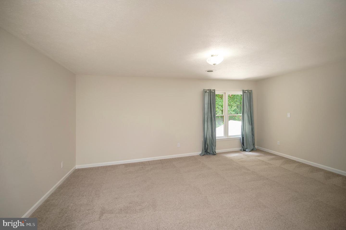 104 DENT RD, STAFFORD, Virginia 22554, 5 Bedrooms Bedrooms, ,2 BathroomsBathrooms,Residential,For sale,104 DENT RD,VAST2041948 MLS # VAST2041948