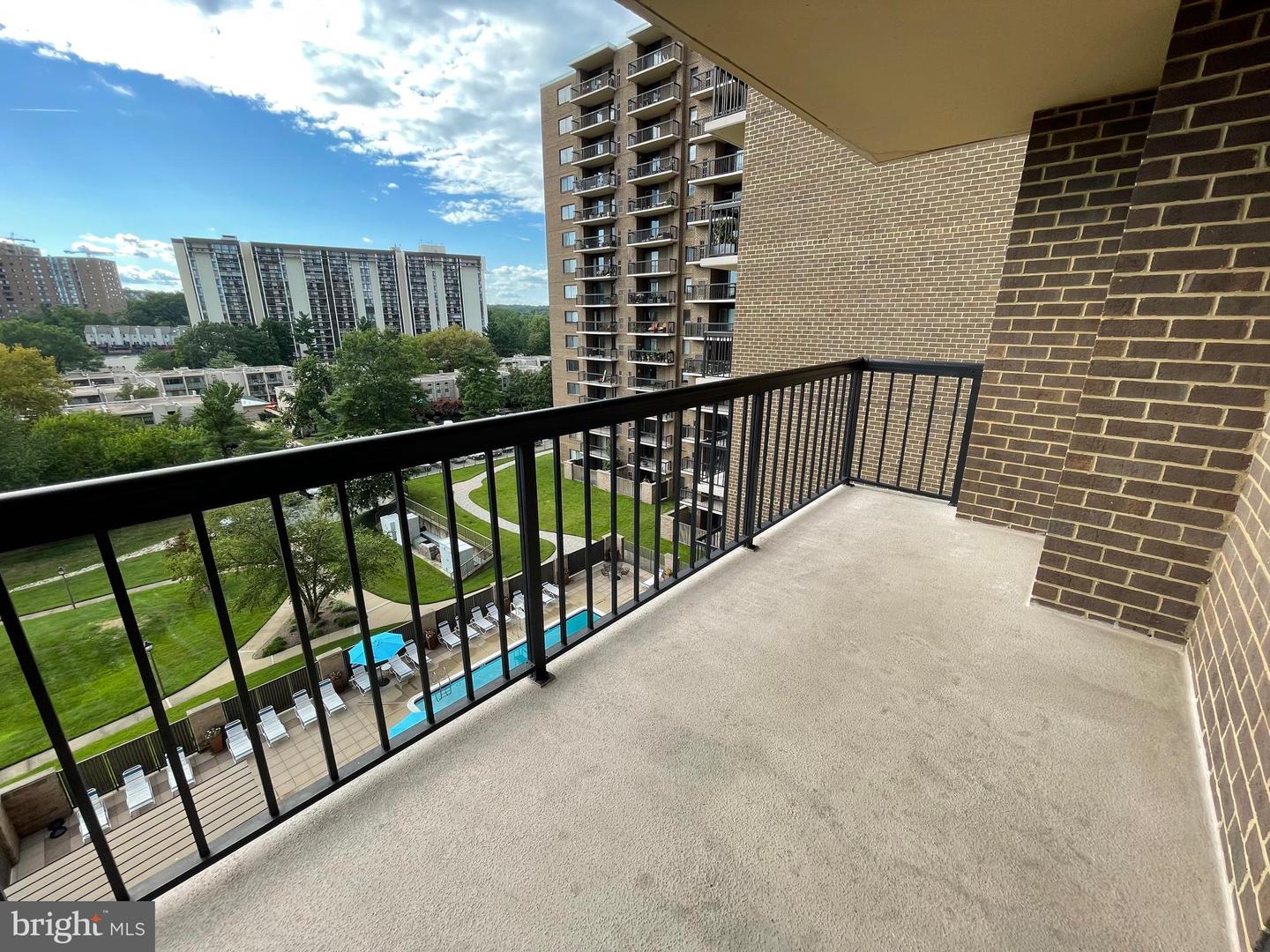 200 N PICKETT ST N #703, ALEXANDRIA, Virginia 22304, 2 Bedrooms Bedrooms, ,2 BathroomsBathrooms,Residential,For sale,200 N PICKETT ST N #703,VAAX2048712 MLS # VAAX2048712