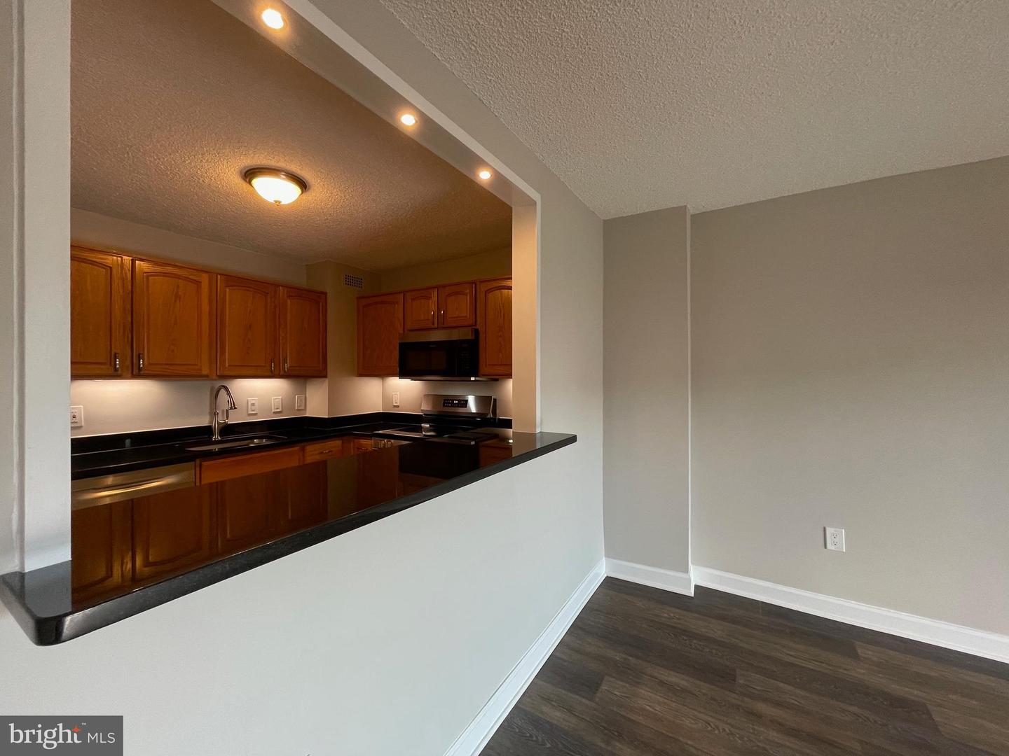 200 N PICKETT ST N #703, ALEXANDRIA, Virginia 22304, 2 Bedrooms Bedrooms, ,2 BathroomsBathrooms,Residential,For sale,200 N PICKETT ST N #703,VAAX2048712 MLS # VAAX2048712