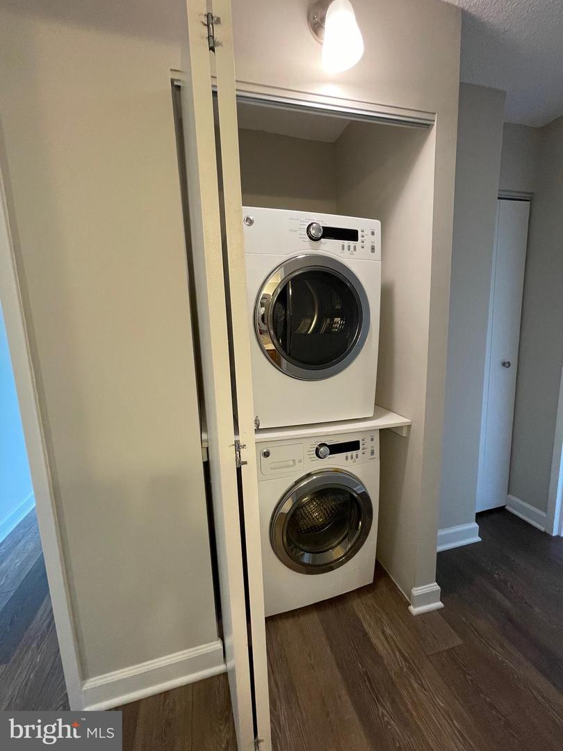 200 N PICKETT ST N #703, ALEXANDRIA, Virginia 22304, 2 Bedrooms Bedrooms, ,2 BathroomsBathrooms,Residential,For sale,200 N PICKETT ST N #703,VAAX2048712 MLS # VAAX2048712