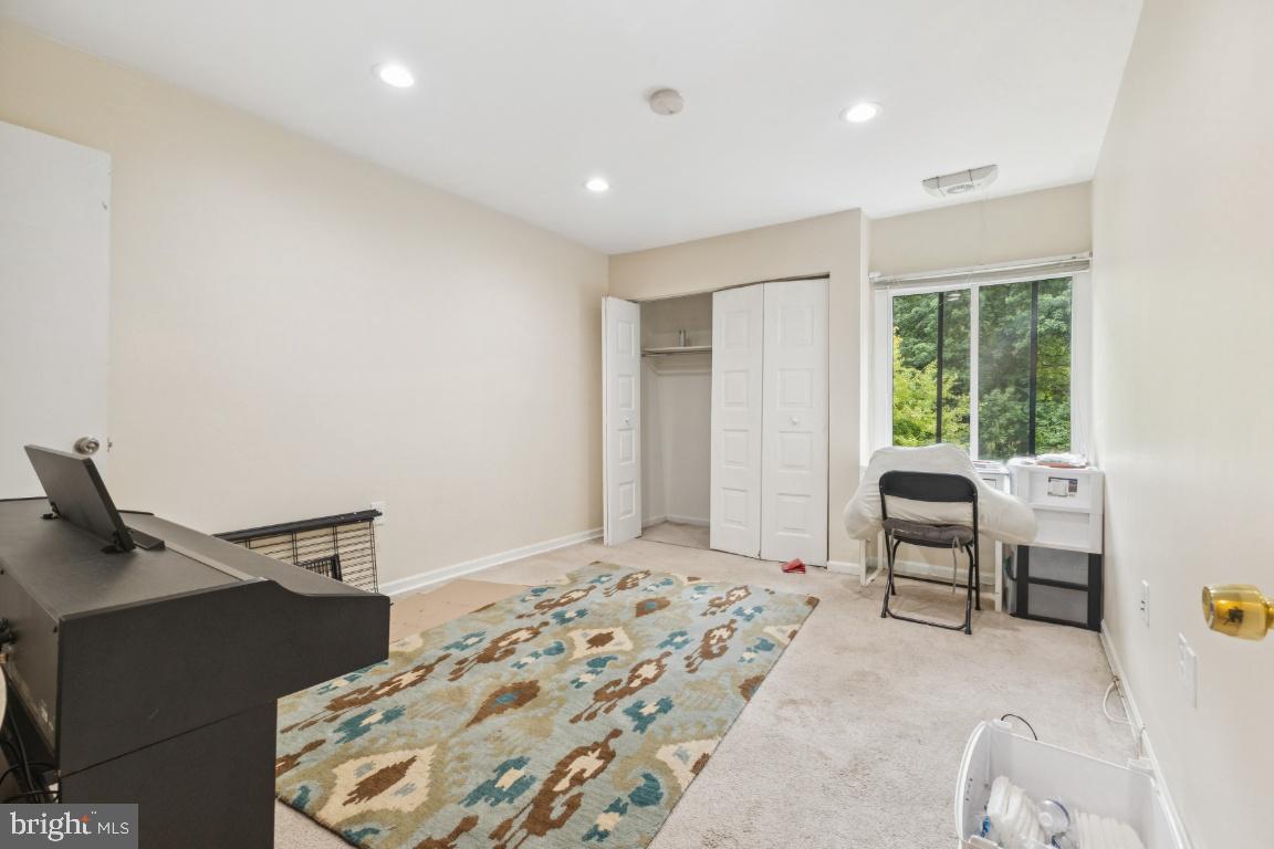 4900 SCHUYLER DR, ANNANDALE, Virginia 22003, 6 Bedrooms Bedrooms, ,3 BathroomsBathrooms,Residential,For sale,4900 SCHUYLER DR,VAFX2261942 MLS # VAFX2261942
