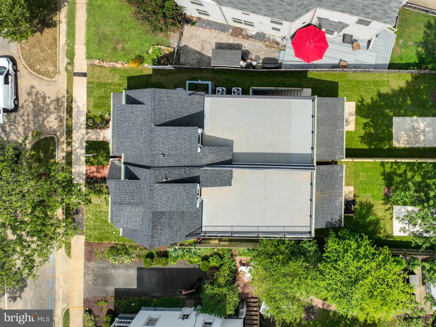 2105-A COMMONWEALTH AVE, ALEXANDRIA, Virginia 22301, 4 Bedrooms Bedrooms, 9 Rooms Rooms,3 BathroomsBathrooms,Residential,For sale,2105-A COMMONWEALTH AVE,VAAX2048732 MLS # VAAX2048732