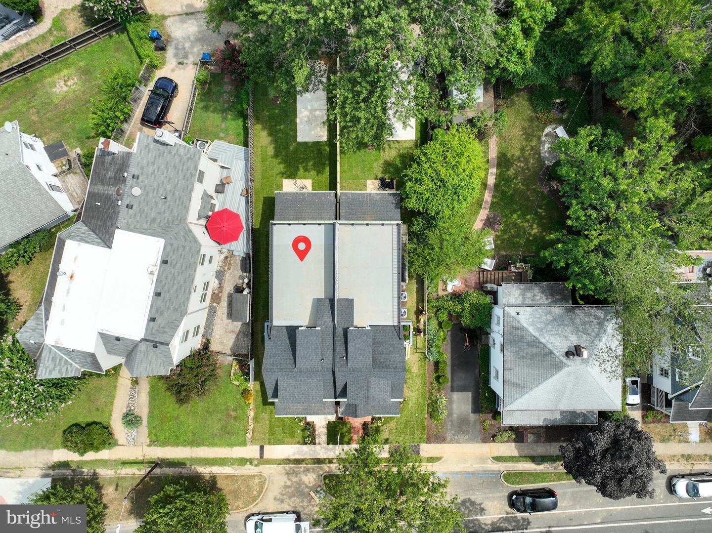 2105-A COMMONWEALTH AVE, ALEXANDRIA, Virginia 22301, 4 Bedrooms Bedrooms, 9 Rooms Rooms,3 BathroomsBathrooms,Residential,For sale,2105-A COMMONWEALTH AVE,VAAX2048732 MLS # VAAX2048732