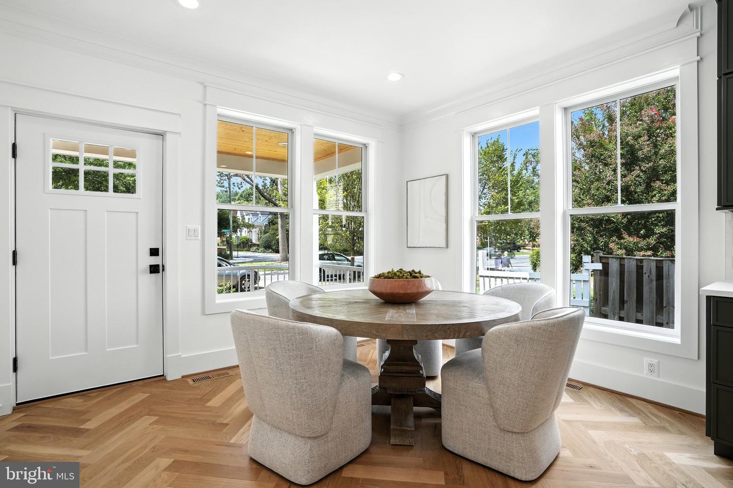 2105-A COMMONWEALTH AVE, ALEXANDRIA, Virginia 22301, 4 Bedrooms Bedrooms, 9 Rooms Rooms,3 BathroomsBathrooms,Residential,For sale,2105-A COMMONWEALTH AVE,VAAX2048732 MLS # VAAX2048732