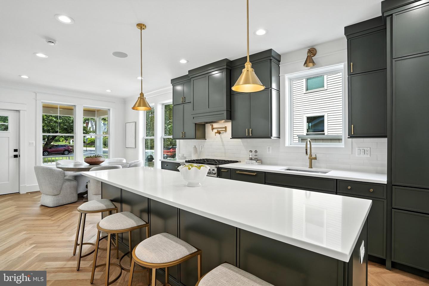 2105-A COMMONWEALTH AVE, ALEXANDRIA, Virginia 22301, 4 Bedrooms Bedrooms, 9 Rooms Rooms,3 BathroomsBathrooms,Residential,For sale,2105-A COMMONWEALTH AVE,VAAX2048732 MLS # VAAX2048732