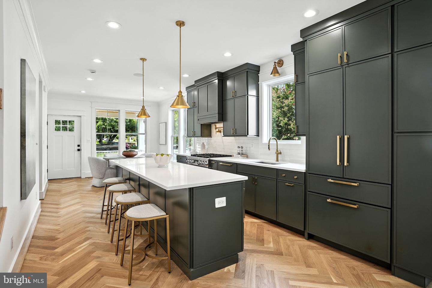 2105-A COMMONWEALTH AVE, ALEXANDRIA, Virginia 22301, 4 Bedrooms Bedrooms, 9 Rooms Rooms,3 BathroomsBathrooms,Residential,For sale,2105-A COMMONWEALTH AVE,VAAX2048732 MLS # VAAX2048732