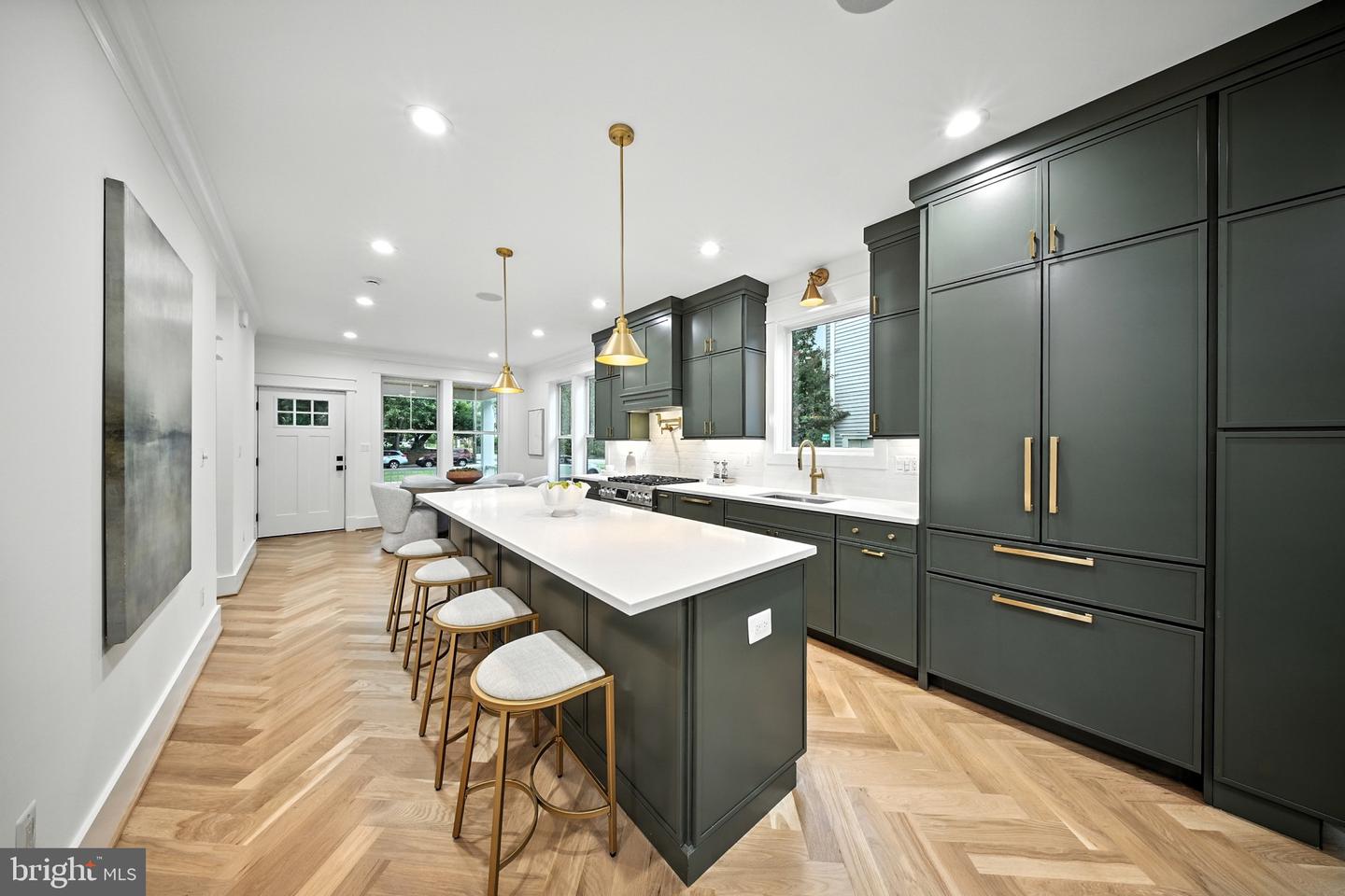 2105-A COMMONWEALTH AVE, ALEXANDRIA, Virginia 22301, 4 Bedrooms Bedrooms, 9 Rooms Rooms,3 BathroomsBathrooms,Residential,For sale,2105-A COMMONWEALTH AVE,VAAX2048732 MLS # VAAX2048732