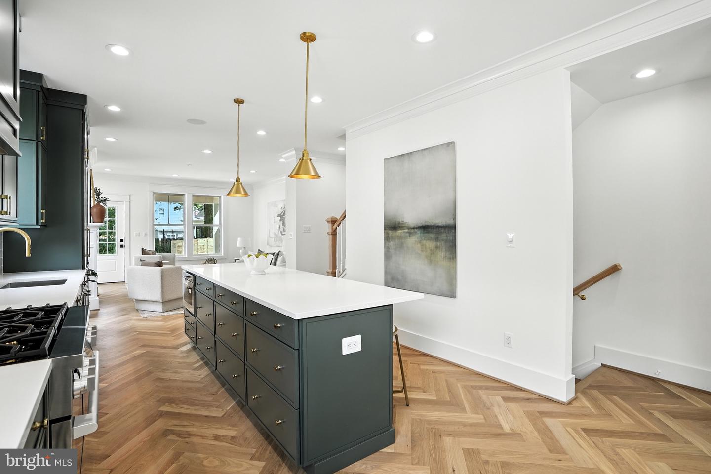 2105-A COMMONWEALTH AVE, ALEXANDRIA, Virginia 22301, 4 Bedrooms Bedrooms, 9 Rooms Rooms,3 BathroomsBathrooms,Residential,For sale,2105-A COMMONWEALTH AVE,VAAX2048732 MLS # VAAX2048732