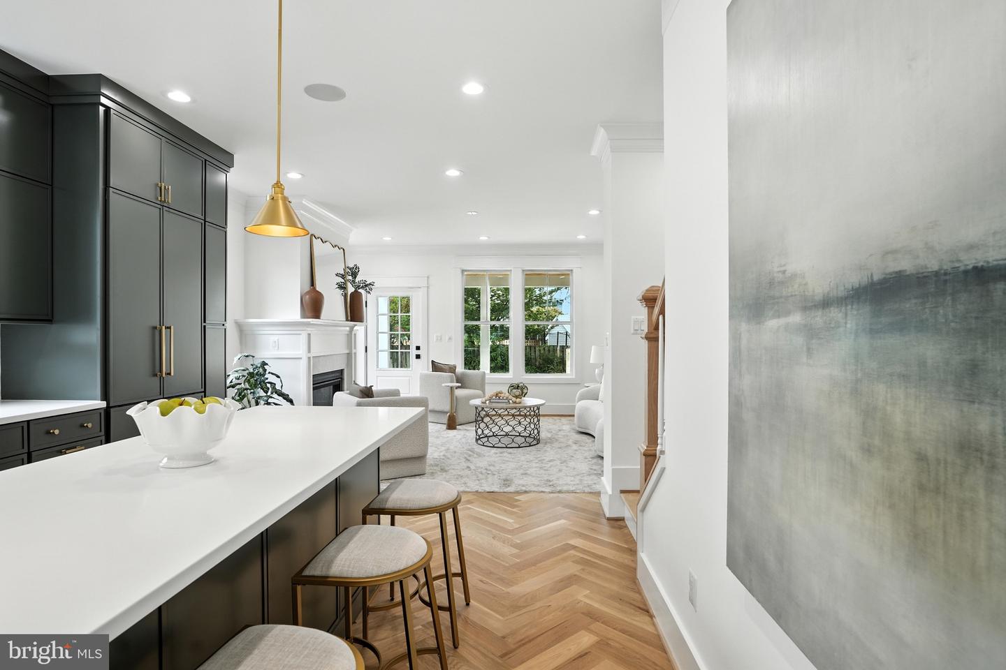 2105-A COMMONWEALTH AVE, ALEXANDRIA, Virginia 22301, 4 Bedrooms Bedrooms, 9 Rooms Rooms,3 BathroomsBathrooms,Residential,For sale,2105-A COMMONWEALTH AVE,VAAX2048732 MLS # VAAX2048732