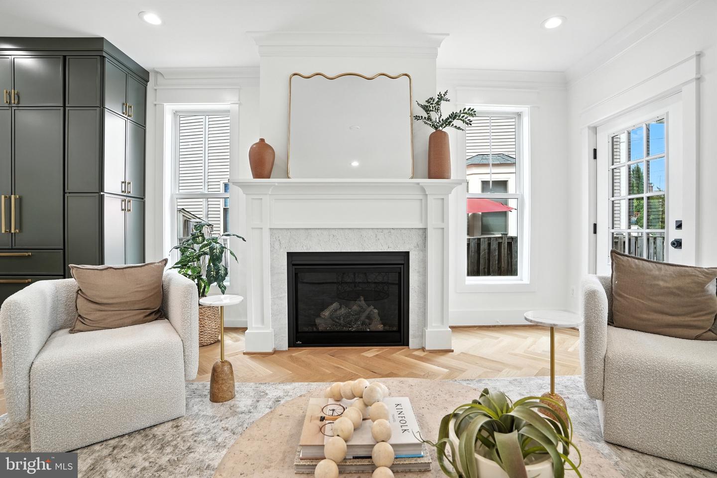 2105-A COMMONWEALTH AVE, ALEXANDRIA, Virginia 22301, 4 Bedrooms Bedrooms, 9 Rooms Rooms,3 BathroomsBathrooms,Residential,For sale,2105-A COMMONWEALTH AVE,VAAX2048732 MLS # VAAX2048732