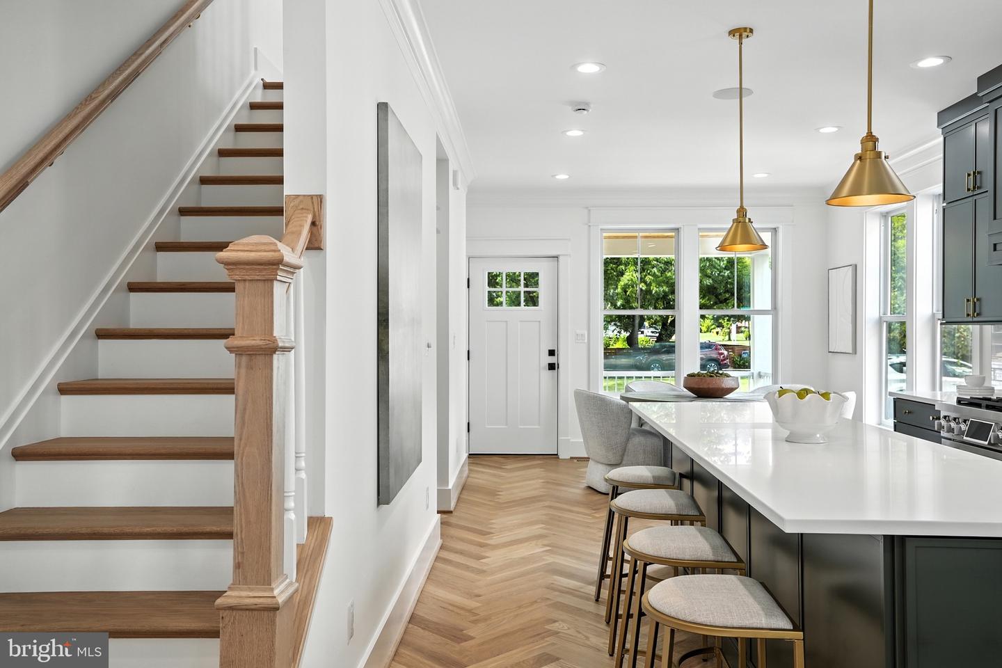 2105-A COMMONWEALTH AVE, ALEXANDRIA, Virginia 22301, 4 Bedrooms Bedrooms, 9 Rooms Rooms,3 BathroomsBathrooms,Residential,For sale,2105-A COMMONWEALTH AVE,VAAX2048732 MLS # VAAX2048732