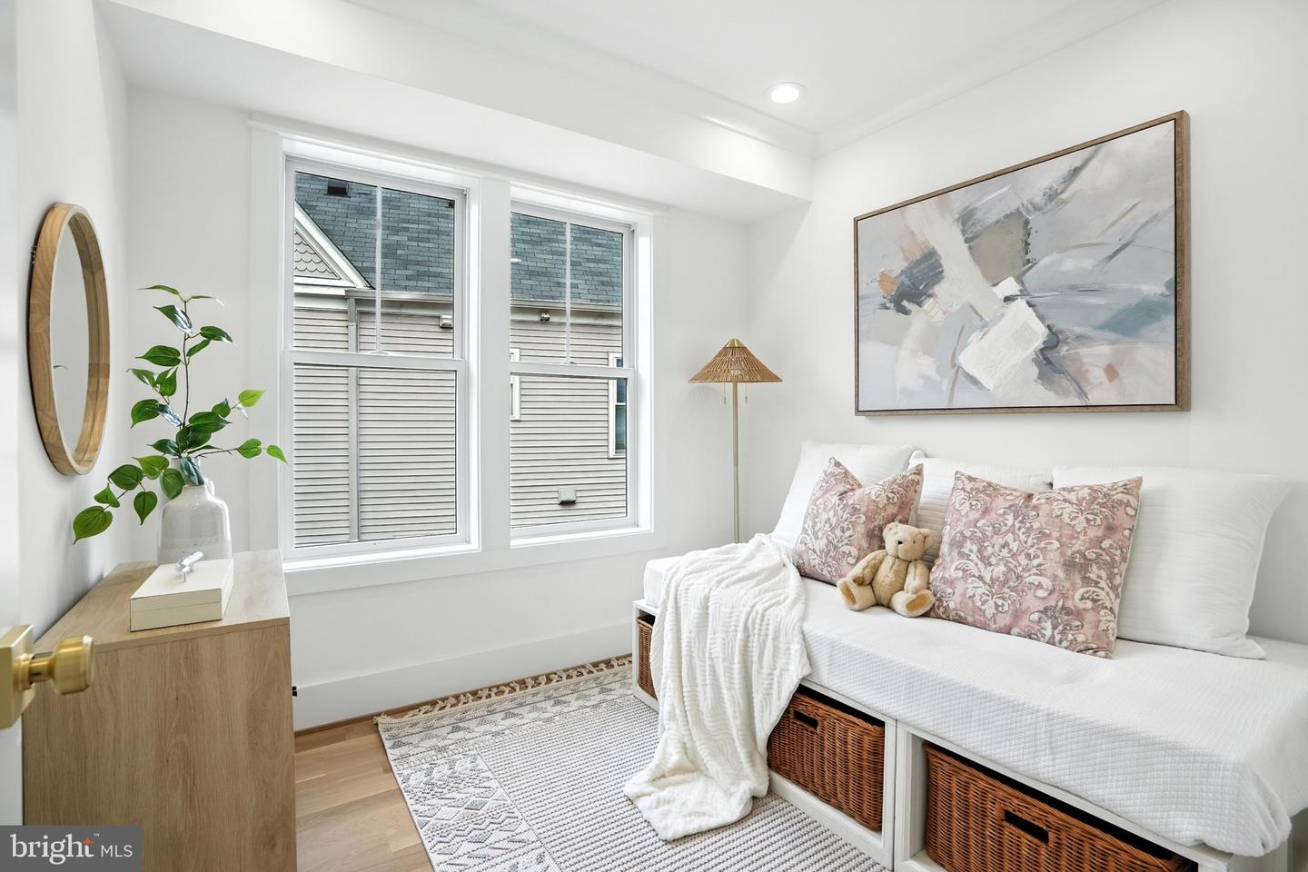 2105-A COMMONWEALTH AVE, ALEXANDRIA, Virginia 22301, 4 Bedrooms Bedrooms, 9 Rooms Rooms,3 BathroomsBathrooms,Residential,For sale,2105-A COMMONWEALTH AVE,VAAX2048732 MLS # VAAX2048732