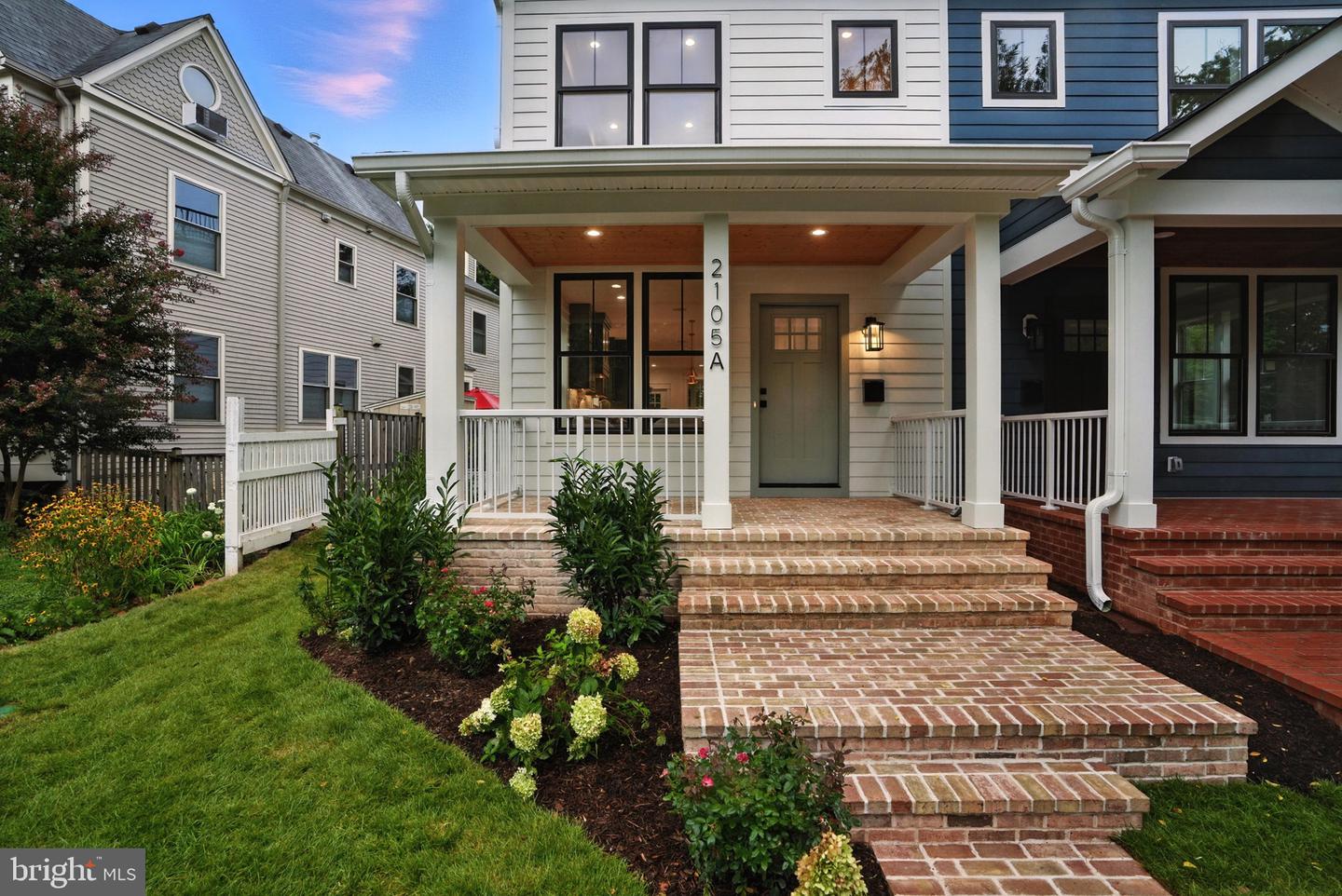 2105-A COMMONWEALTH AVE, ALEXANDRIA, Virginia 22301, 4 Bedrooms Bedrooms, 9 Rooms Rooms,3 BathroomsBathrooms,Residential,For sale,2105-A COMMONWEALTH AVE,VAAX2048732 MLS # VAAX2048732