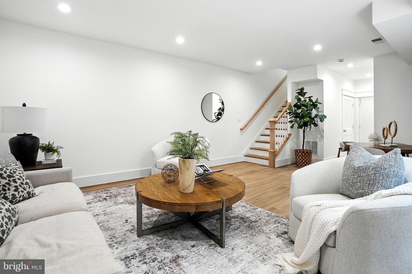 2105-A COMMONWEALTH AVE, ALEXANDRIA, Virginia 22301, 4 Bedrooms Bedrooms, 9 Rooms Rooms,3 BathroomsBathrooms,Residential,For sale,2105-A COMMONWEALTH AVE,VAAX2048732 MLS # VAAX2048732