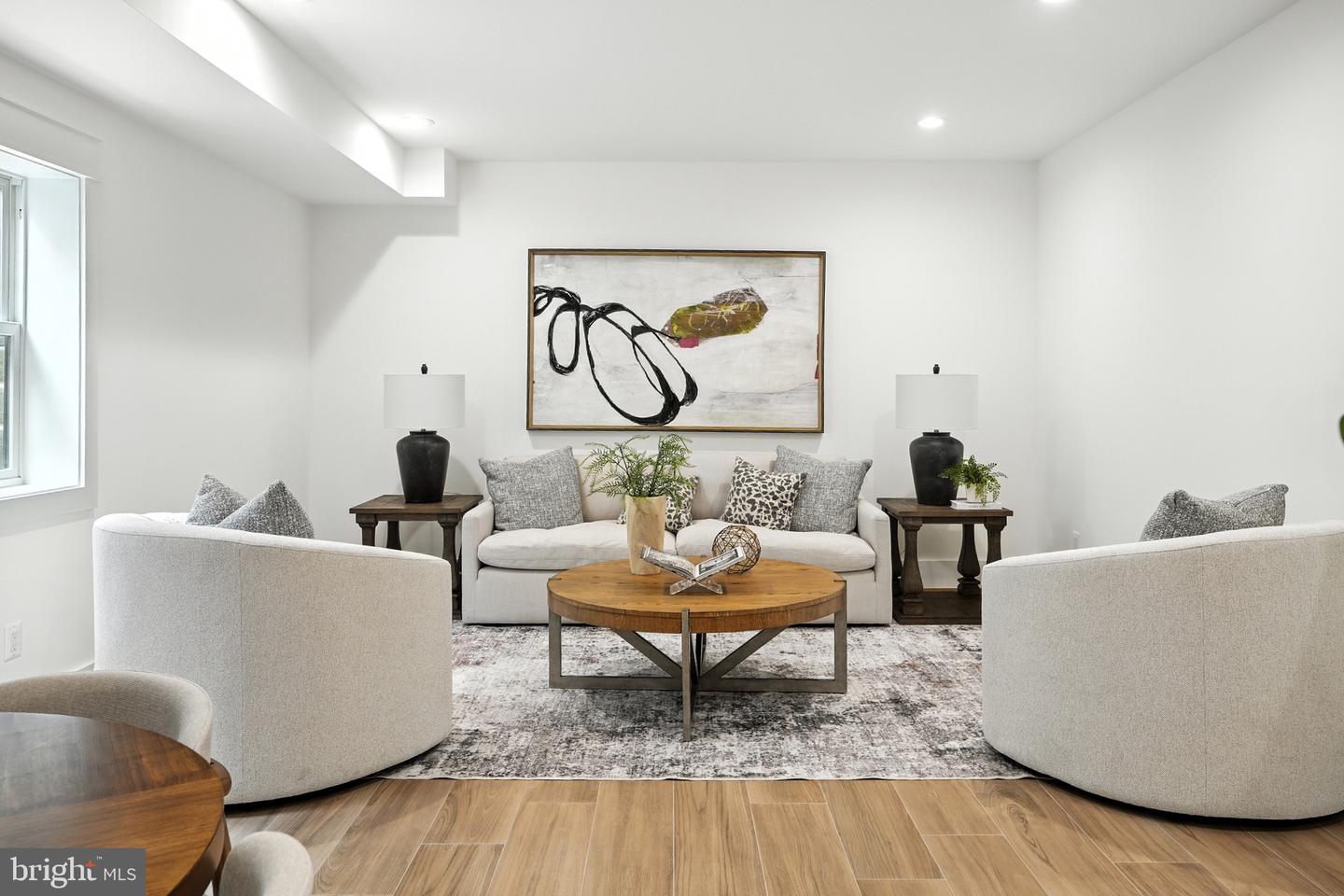 2105-A COMMONWEALTH AVE, ALEXANDRIA, Virginia 22301, 4 Bedrooms Bedrooms, 9 Rooms Rooms,3 BathroomsBathrooms,Residential,For sale,2105-A COMMONWEALTH AVE,VAAX2048732 MLS # VAAX2048732