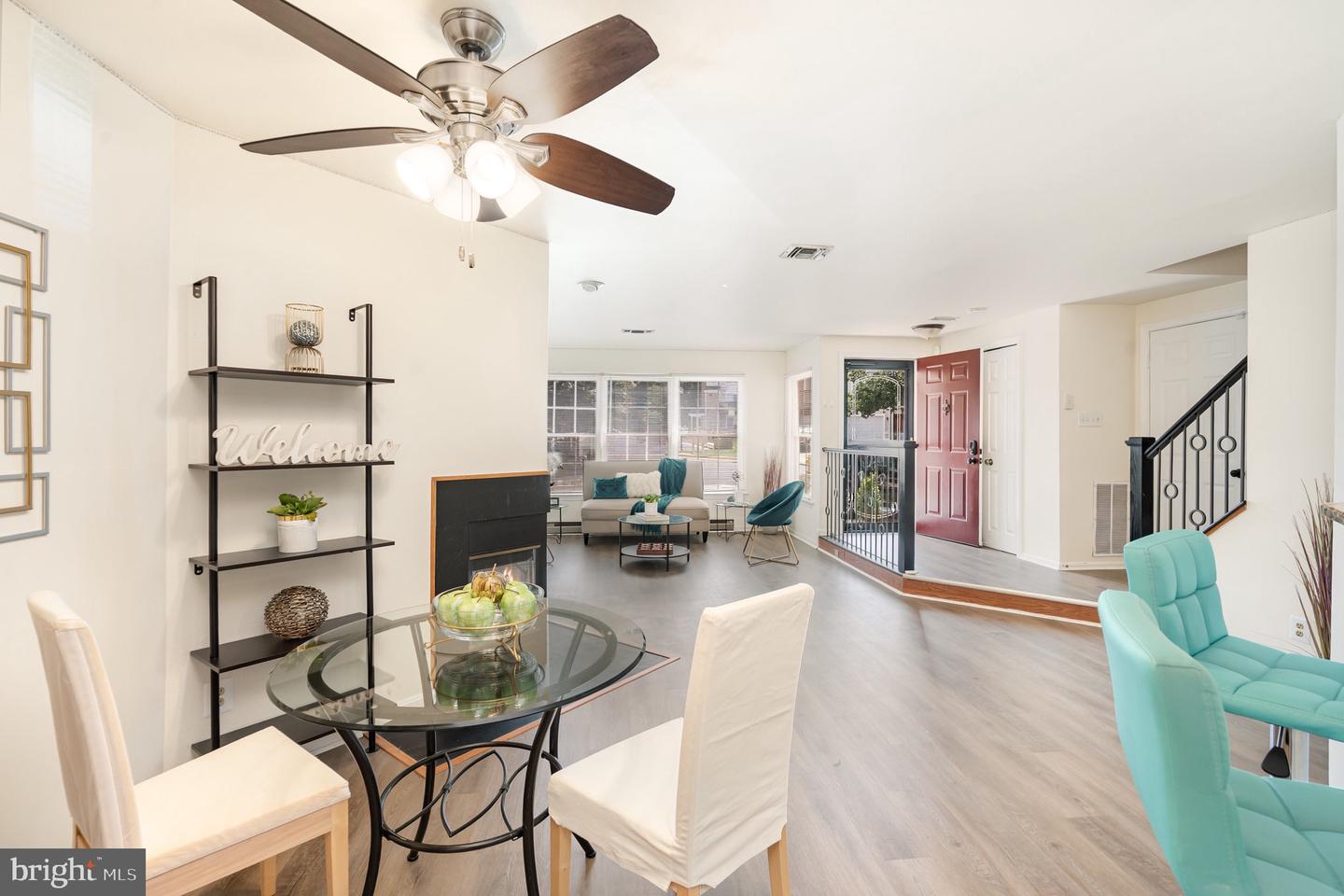 4068 CHETHAM WAY, WOODBRIDGE, Virginia 22192, 3 Bedrooms Bedrooms, 11 Rooms Rooms,2 BathroomsBathrooms,Residential,For sale,4068 CHETHAM WAY,VAPW2101752 MLS # VAPW2101752