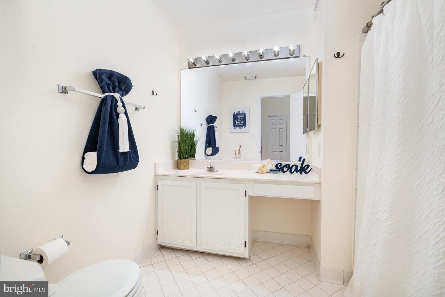 4068 CHETHAM WAY, WOODBRIDGE, Virginia 22192, 3 Bedrooms Bedrooms, 11 Rooms Rooms,2 BathroomsBathrooms,Residential,For sale,4068 CHETHAM WAY,VAPW2101752 MLS # VAPW2101752