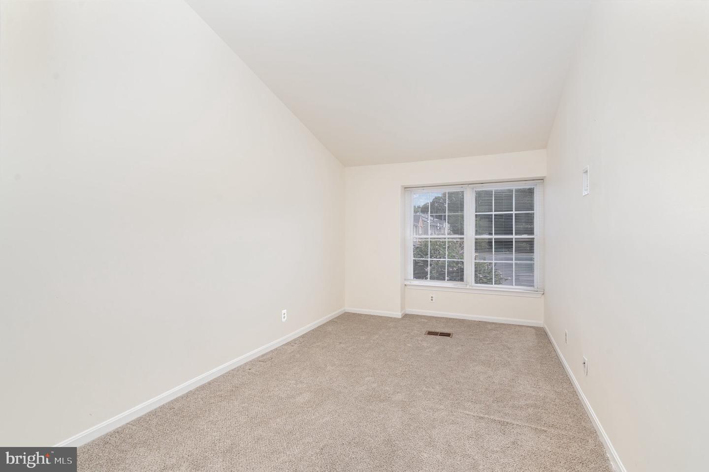 4068 CHETHAM WAY, WOODBRIDGE, Virginia 22192, 3 Bedrooms Bedrooms, 11 Rooms Rooms,2 BathroomsBathrooms,Residential,For sale,4068 CHETHAM WAY,VAPW2101752 MLS # VAPW2101752