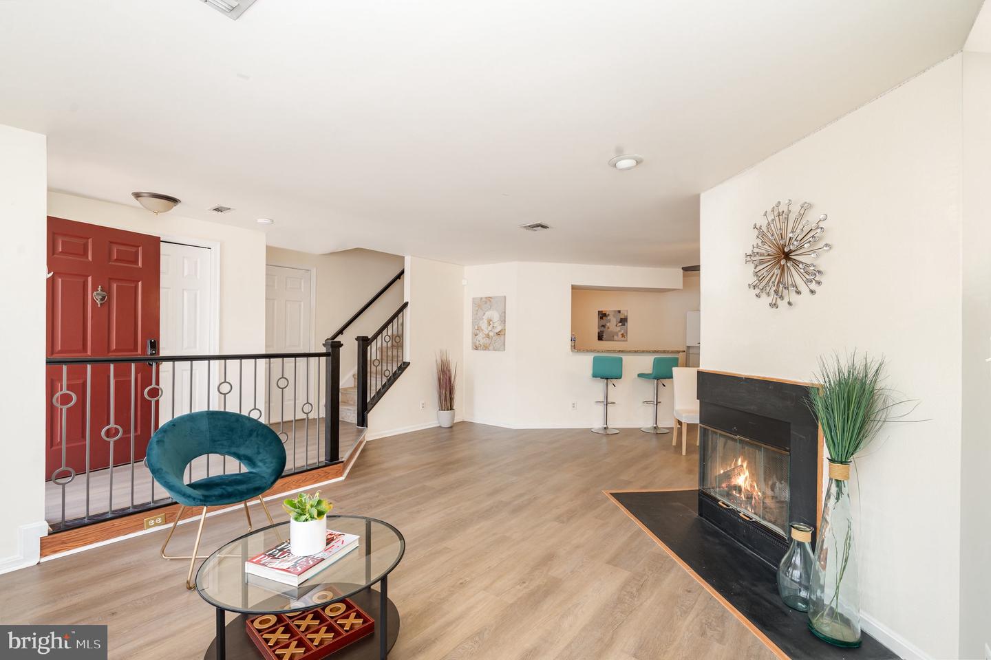 4068 CHETHAM WAY, WOODBRIDGE, Virginia 22192, 3 Bedrooms Bedrooms, 11 Rooms Rooms,2 BathroomsBathrooms,Residential,For sale,4068 CHETHAM WAY,VAPW2101752 MLS # VAPW2101752