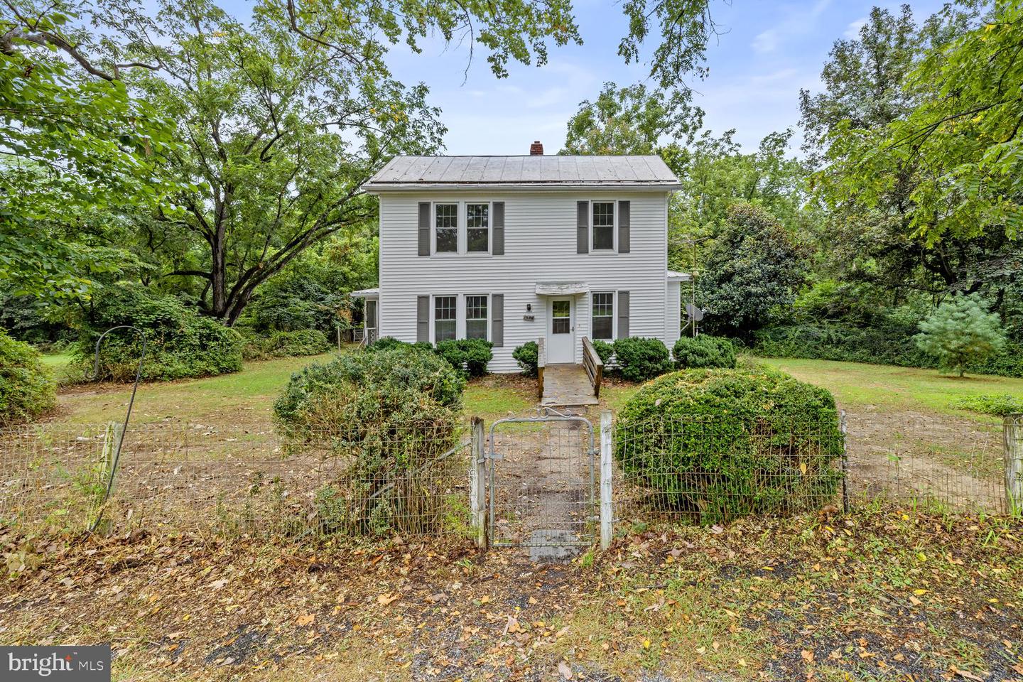 1676 LAKEVIEW DR, WOODSTOCK, Virginia 22664, 3 Bedrooms Bedrooms, ,2 BathroomsBathrooms,Residential,For sale,1676 LAKEVIEW DR,VASH2012270 MLS # VASH2012270