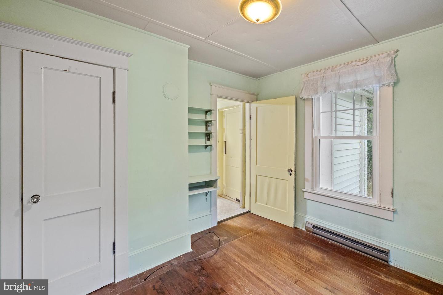 1676 LAKEVIEW DR, WOODSTOCK, Virginia 22664, 3 Bedrooms Bedrooms, ,2 BathroomsBathrooms,Residential,For sale,1676 LAKEVIEW DR,VASH2012270 MLS # VASH2012270