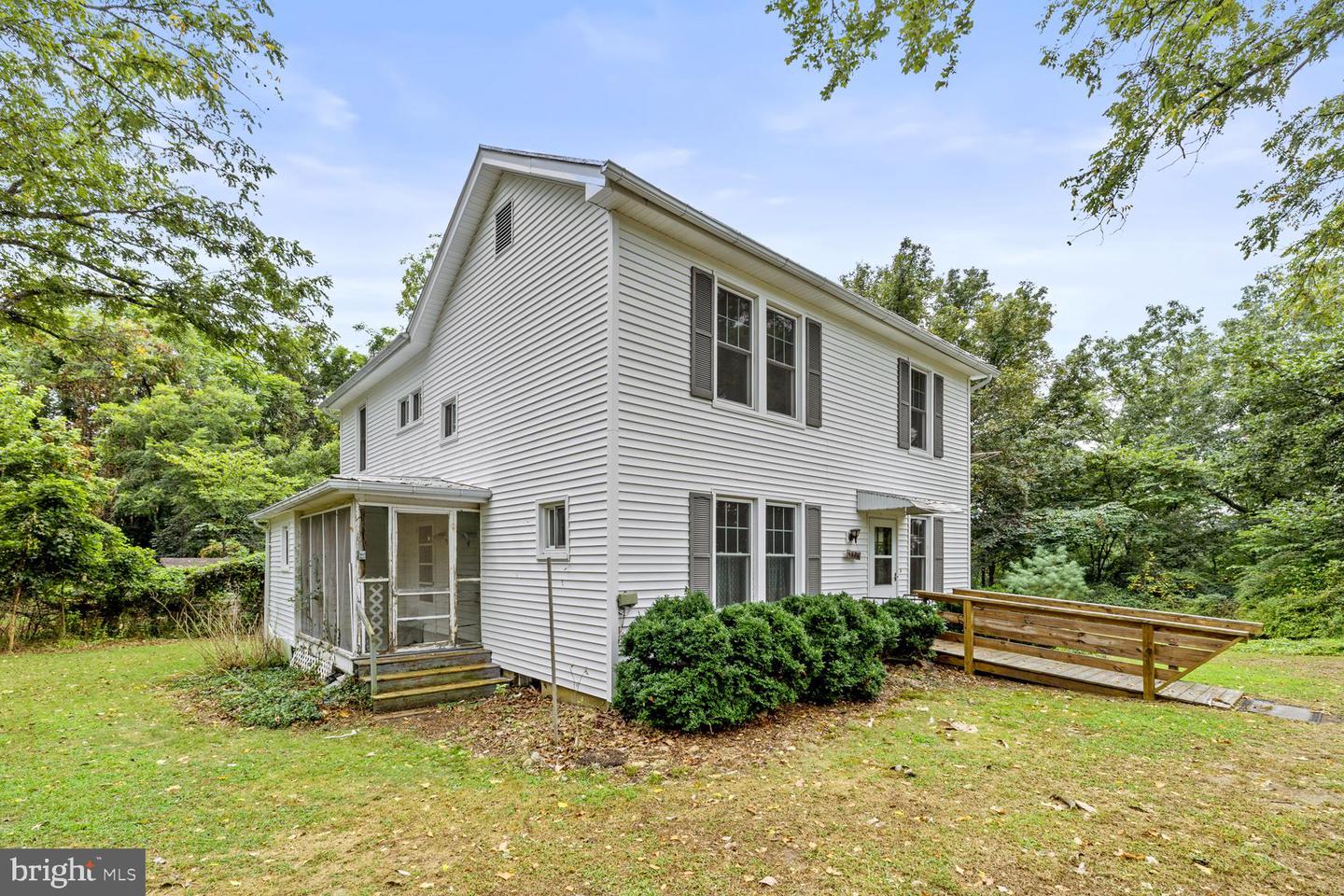 1676 LAKEVIEW DR, WOODSTOCK, Virginia 22664, 3 Bedrooms Bedrooms, ,2 BathroomsBathrooms,Residential,For sale,1676 LAKEVIEW DR,VASH2012270 MLS # VASH2012270