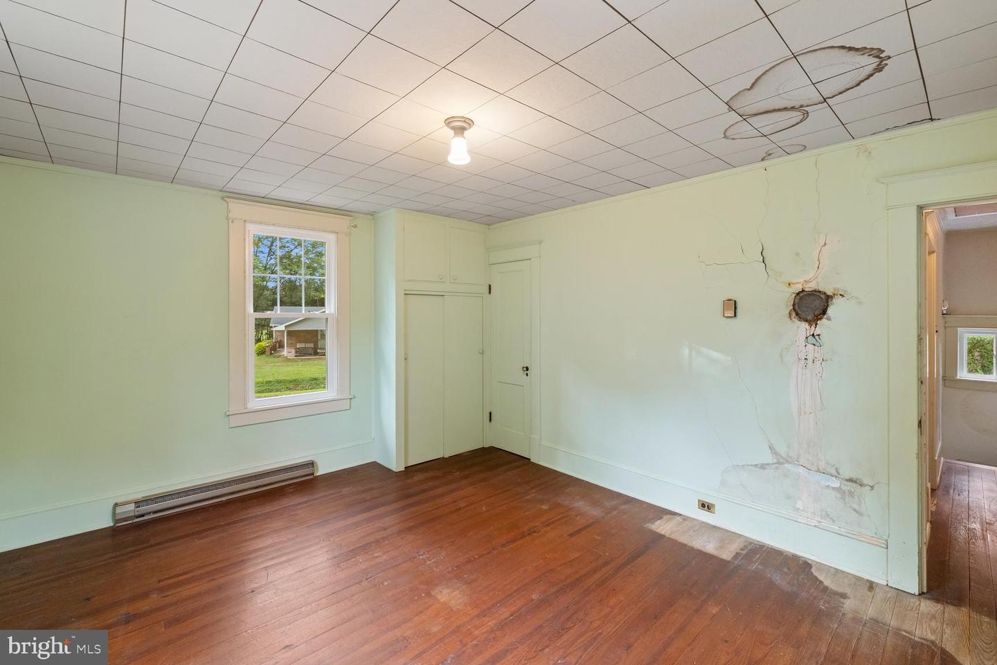 1676 LAKEVIEW DR, WOODSTOCK, Virginia 22664, 3 Bedrooms Bedrooms, ,2 BathroomsBathrooms,Residential,For sale,1676 LAKEVIEW DR,VASH2012270 MLS # VASH2012270