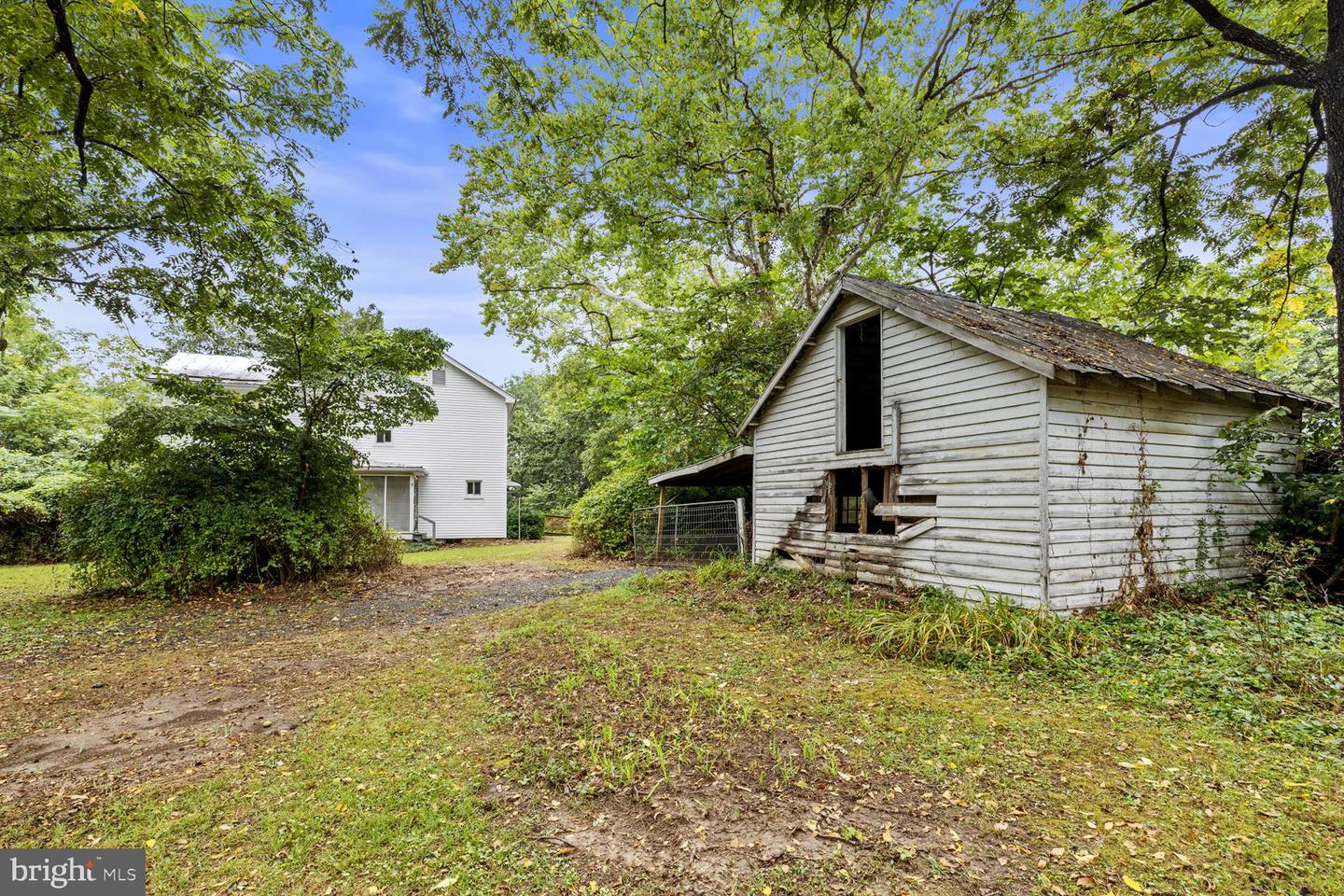 1676 LAKEVIEW DR, WOODSTOCK, Virginia 22664, 3 Bedrooms Bedrooms, ,2 BathroomsBathrooms,Residential,For sale,1676 LAKEVIEW DR,VASH2012270 MLS # VASH2012270