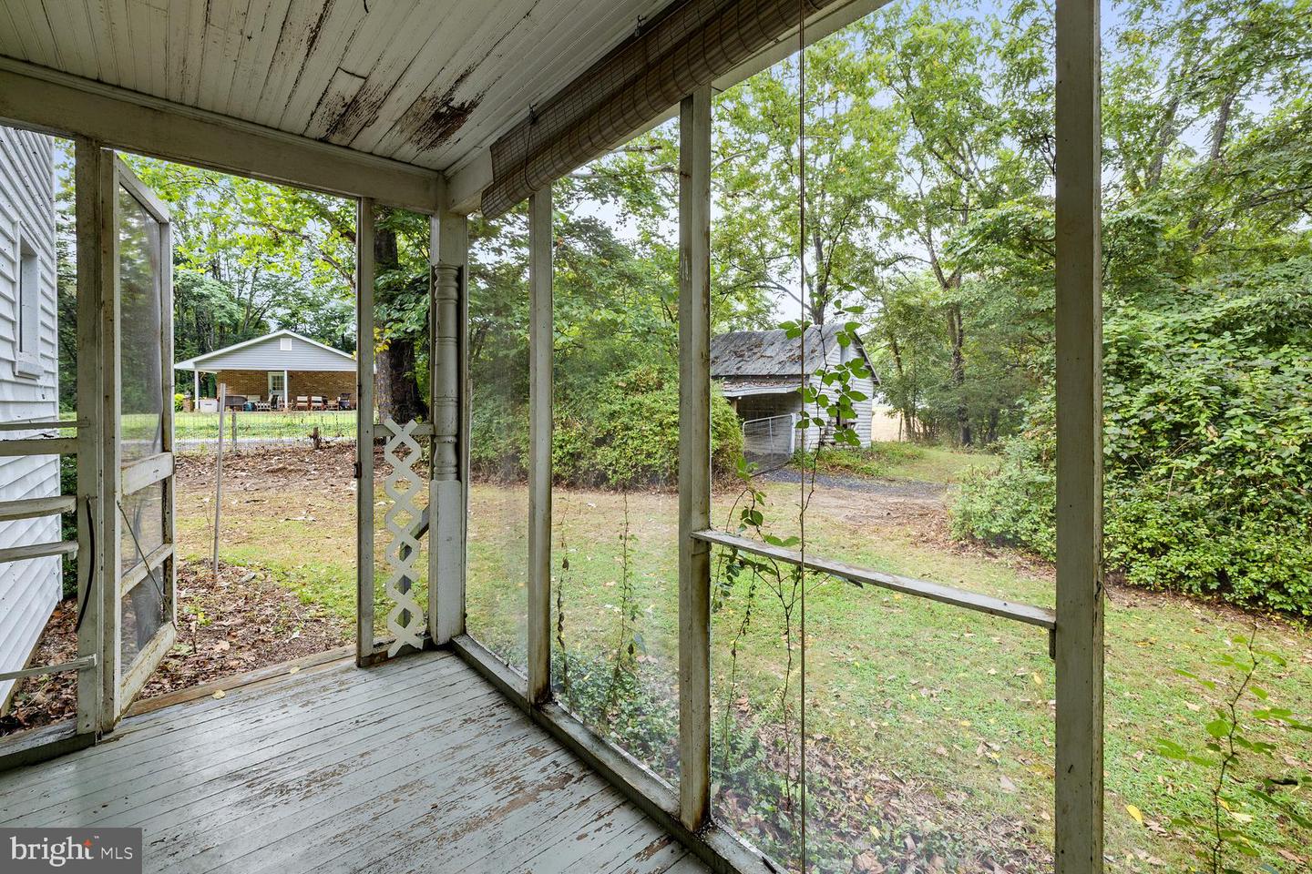 1676 LAKEVIEW DR, WOODSTOCK, Virginia 22664, 3 Bedrooms Bedrooms, ,2 BathroomsBathrooms,Residential,For sale,1676 LAKEVIEW DR,VASH2012270 MLS # VASH2012270