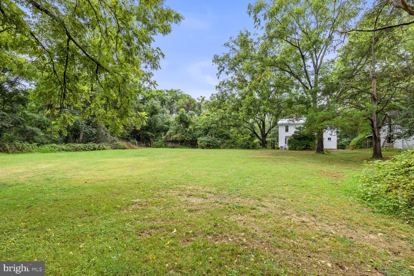1676 LAKEVIEW DR, WOODSTOCK, Virginia 22664, 3 Bedrooms Bedrooms, ,2 BathroomsBathrooms,Residential,For sale,1676 LAKEVIEW DR,VASH2012270 MLS # VASH2012270
