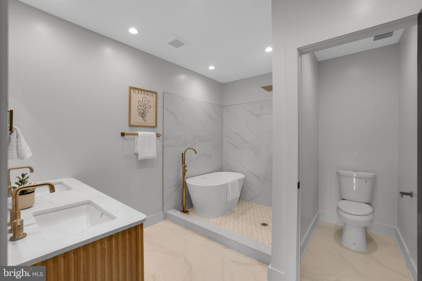 1822 A ST SE, WASHINGTON, District Of Columbia 20003, 4 Bedrooms Bedrooms, ,3 BathroomsBathrooms,Residential,For sale,1822 A ST SE,DCDC2215744 MLS # DCDC2215744