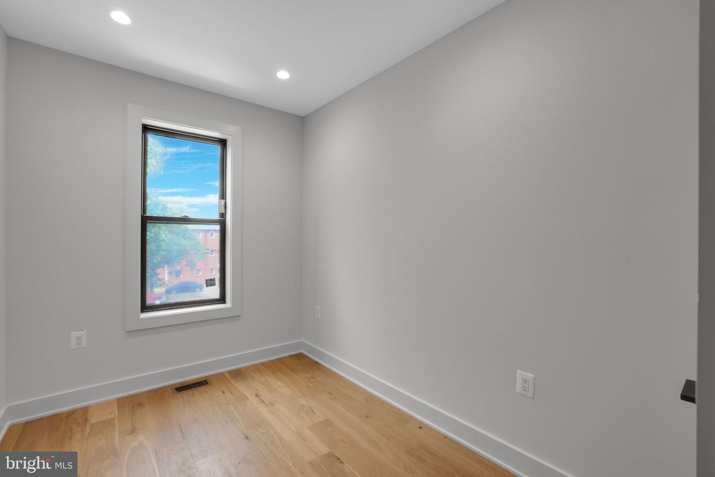 1822 A ST SE, WASHINGTON, District Of Columbia 20003, 4 Bedrooms Bedrooms, ,3 BathroomsBathrooms,Residential,For sale,1822 A ST SE,DCDC2215744 MLS # DCDC2215744