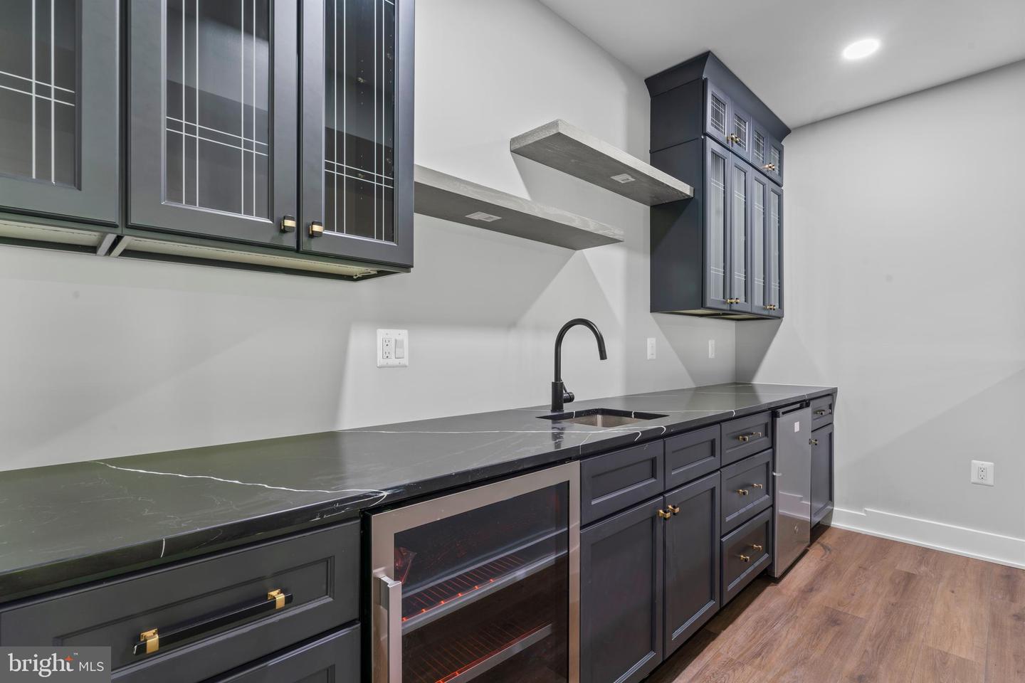 11550 HENDERSON RD, CLIFTON, Virginia 20124, 6 Bedrooms Bedrooms, ,6 BathroomsBathrooms,Residential,For sale,11550 HENDERSON RD,VAFX2203858 MLS # VAFX2203858