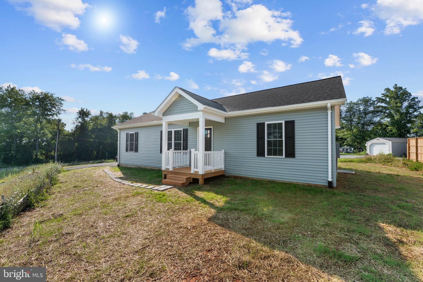 33 BARRINGTON DR, STANARDSVILLE, Virginia 22973, 3 Bedrooms Bedrooms, ,2 BathroomsBathrooms,Residential,For sale,33 BARRINGTON DR,VAGR2000716 MLS # VAGR2000716