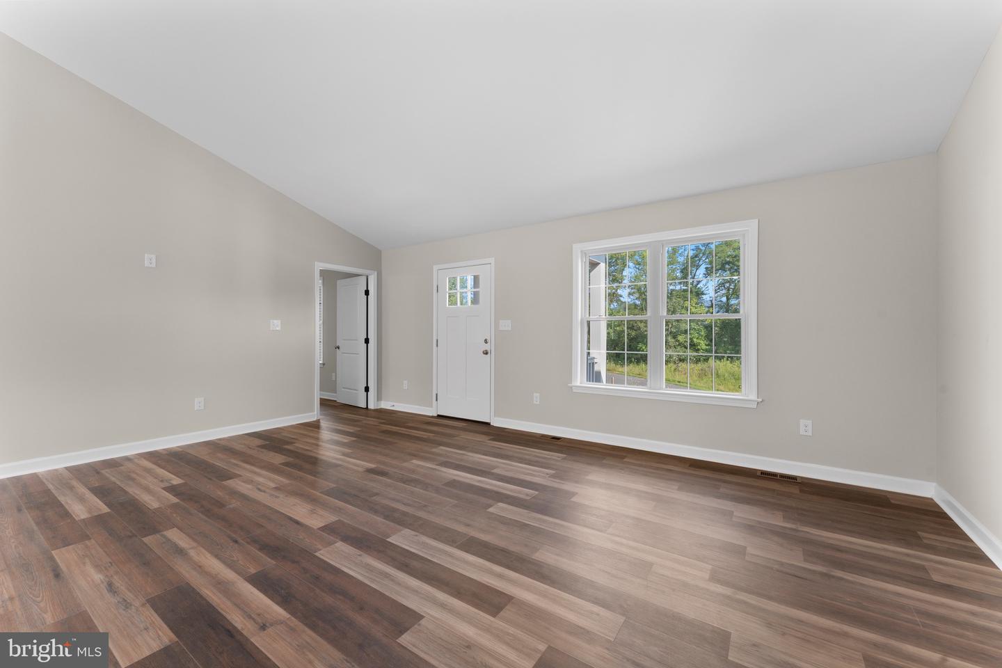 33 BARRINGTON DR, STANARDSVILLE, Virginia 22973, 3 Bedrooms Bedrooms, ,2 BathroomsBathrooms,Residential,For sale,33 BARRINGTON DR,VAGR2000716 MLS # VAGR2000716
